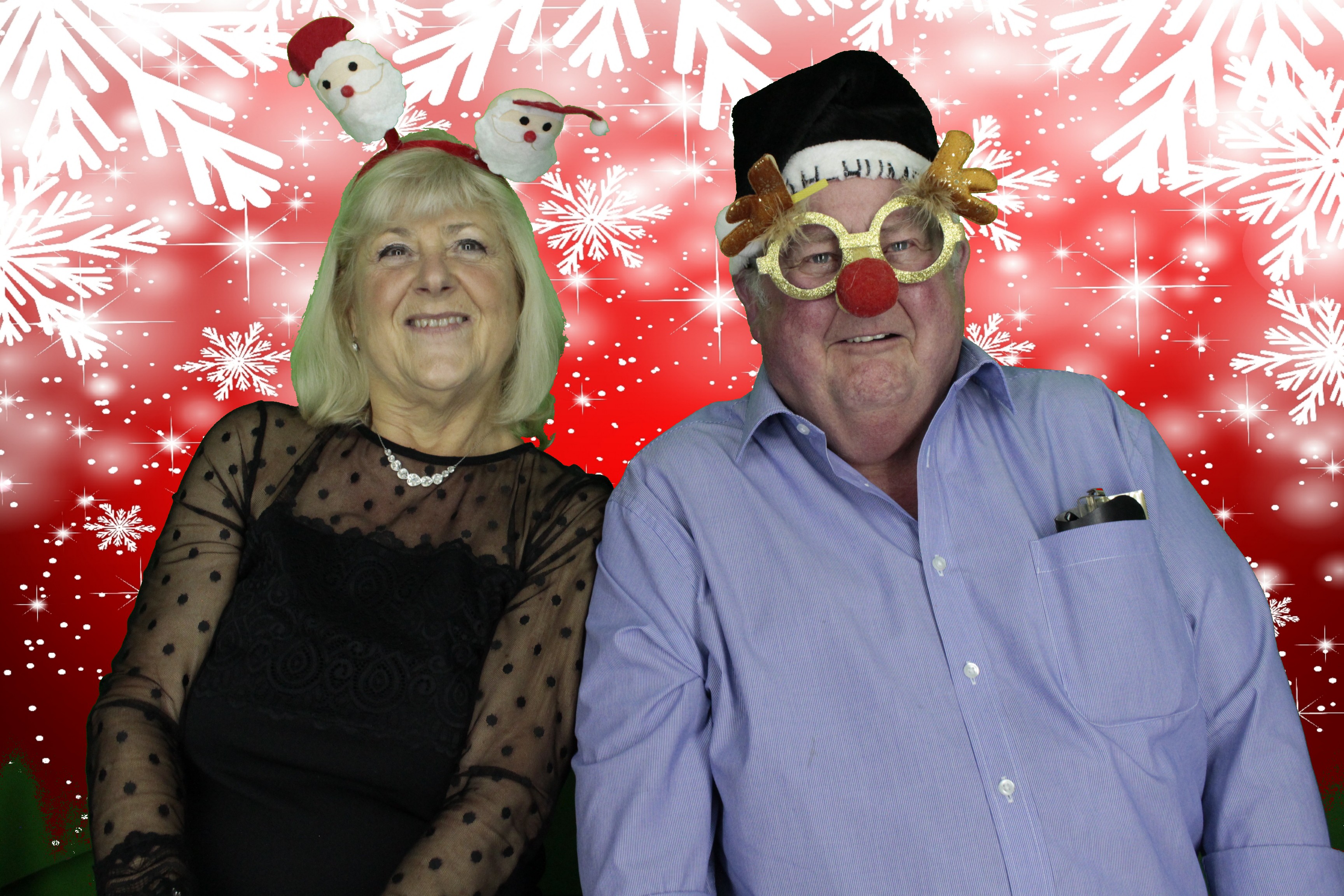 Silvermere Christmas Party | View more photos from the event at gallery.myphotoboothexperience.co.uk/u/MyPhotoBoothExperienceLtd/Silvermere-Christmas-Party-3